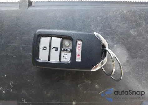 2018 Honda Pilot Touring z USA, uszkodzony, nr VIN 5FNYF6H98JB012052